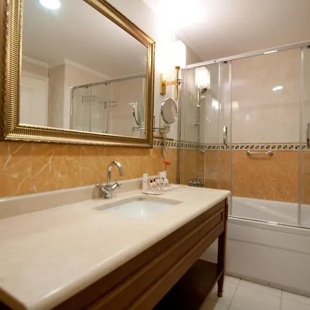 Taksim Metropark Hotel Istanboel