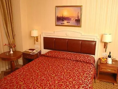 Hotel Taksim Metropark 4*