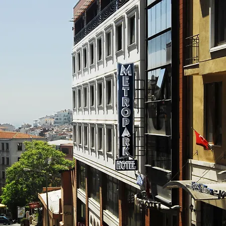 Hotell Taksim Metropark 4*
