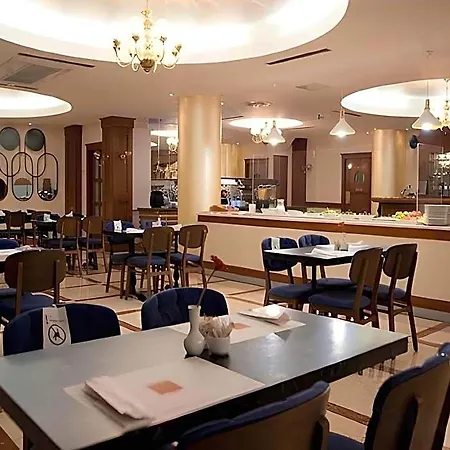 Hotel Taksim Metropark 4*