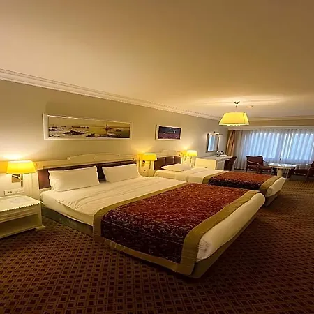 Taksim Metropark 4*