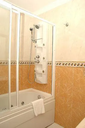 Hotell Taksim Metropark 4*