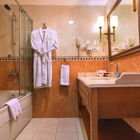 Hotel Taksim Metropark 4*