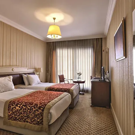Taksim Metropark 4*