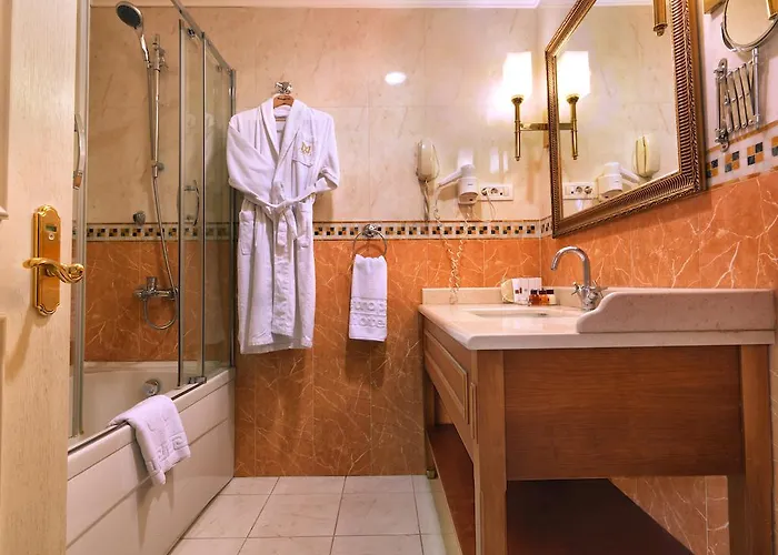 Hotel Taksim Metropark 4*