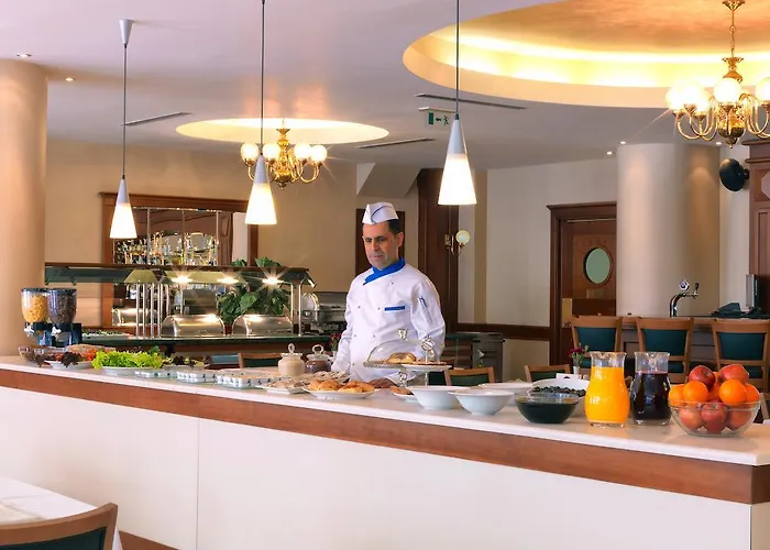 Hotel Taksim Metropark 4*