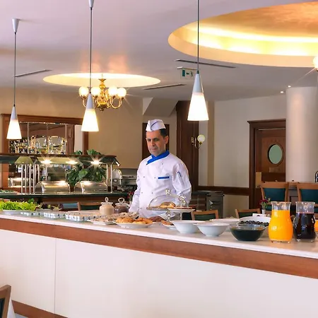 호텔 탁심 메트로파크 4*