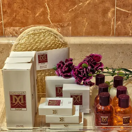 タクシム メトロパーク 4*